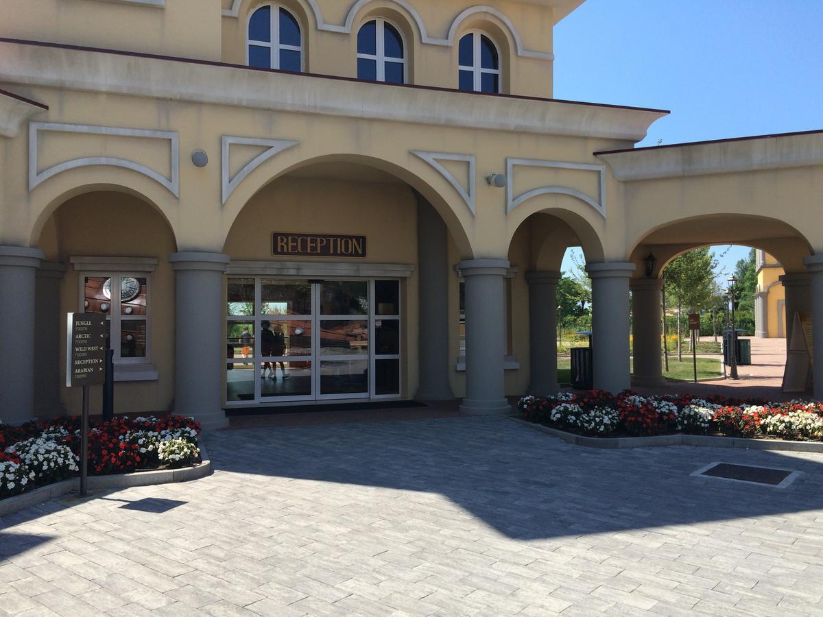 Gardaland Adventure Hotel Castelnuovo del Garda Exterior foto