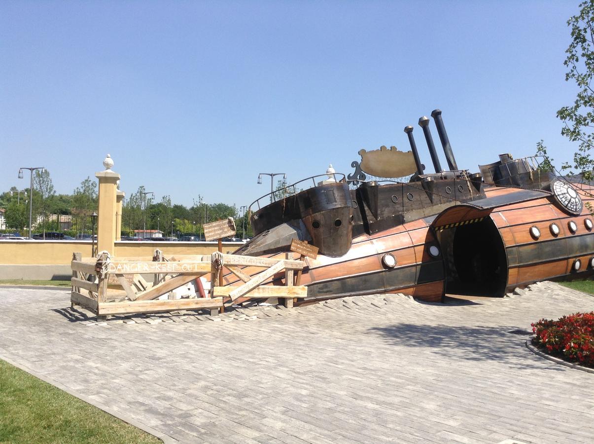 Gardaland Adventure Hotel Castelnuovo del Garda Exterior foto